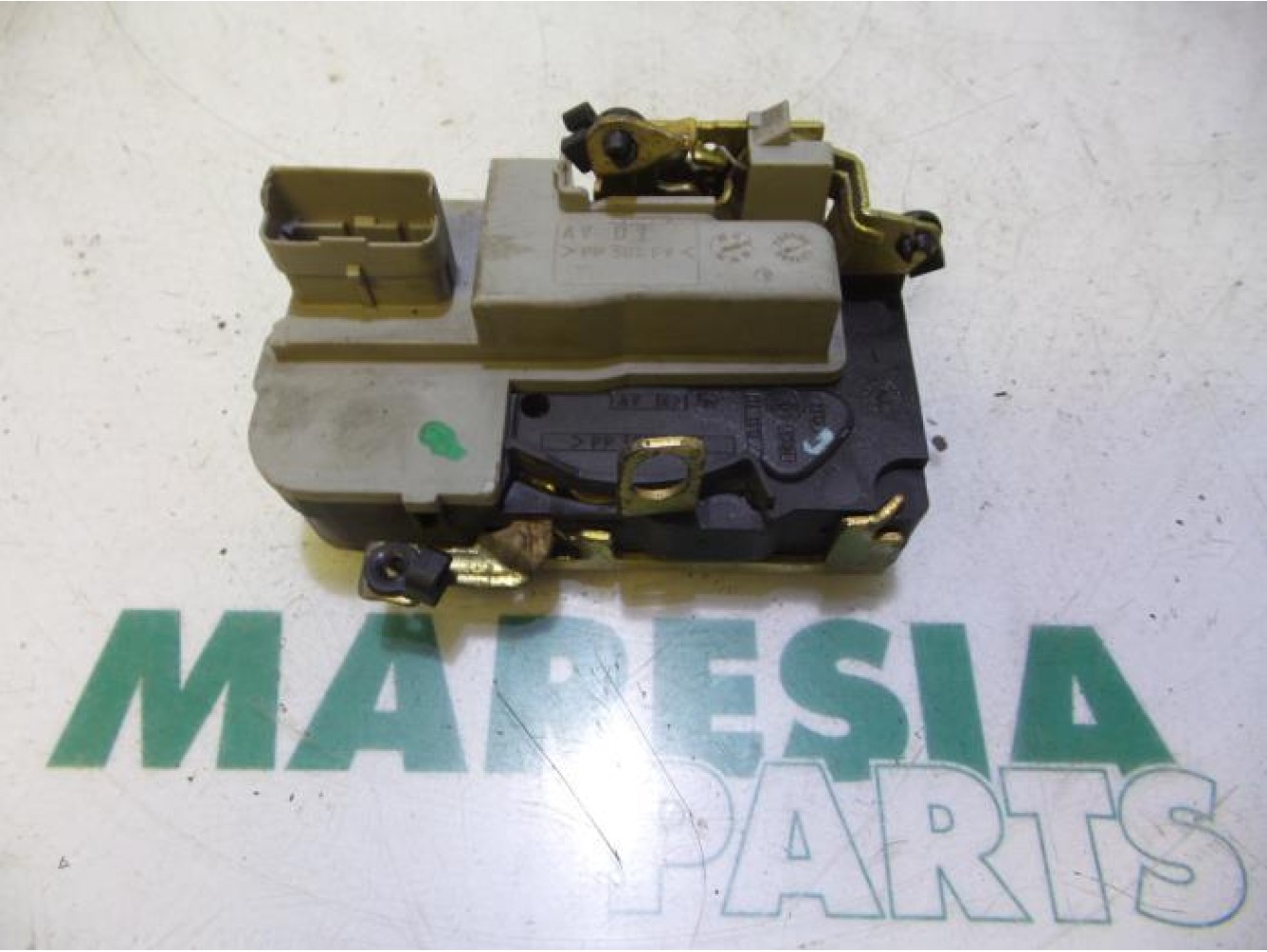 Peugeot - 206 - Front door lock mechanism 4-door, right