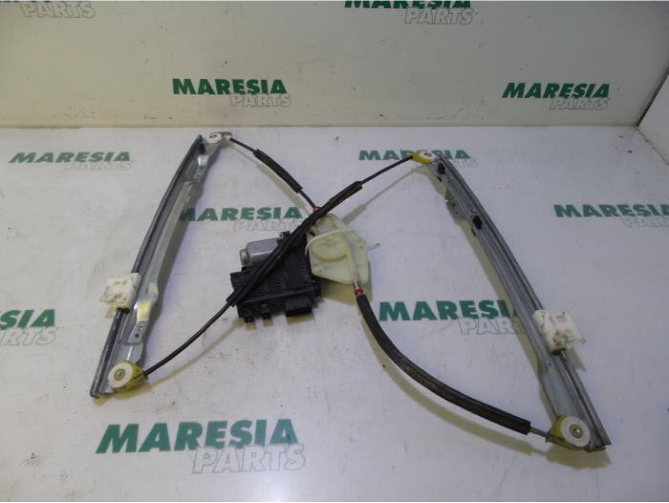 Citroen - C4 Picasso - Window mechanism 4-door, front right