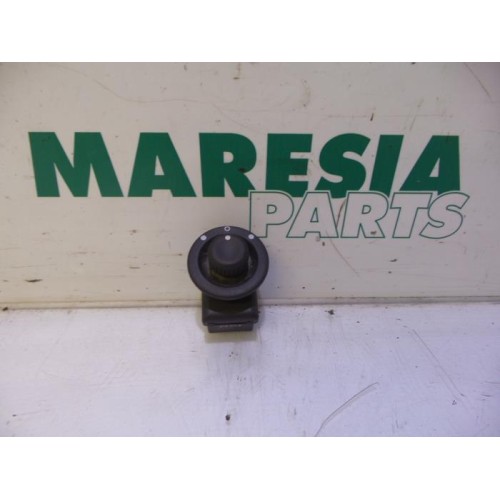 Renault - Modus - Mirror switch