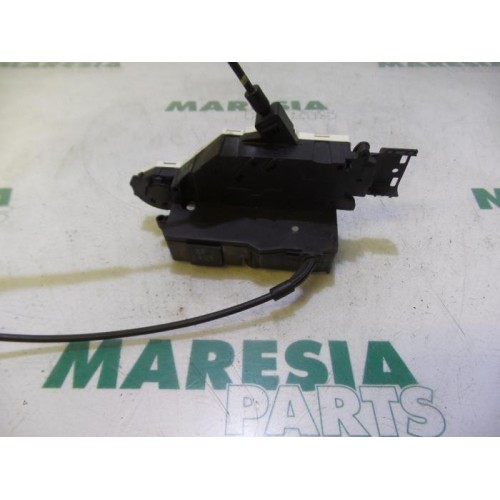 Peugeot - 207 - Front door lock mechanism 4-door, right
