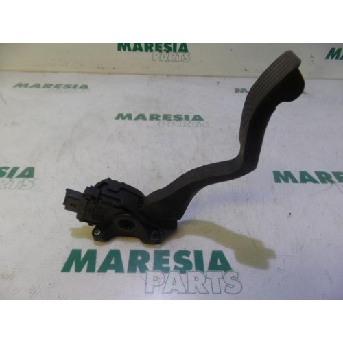 Peugeot - 207 - Gaspedalposition Sensor