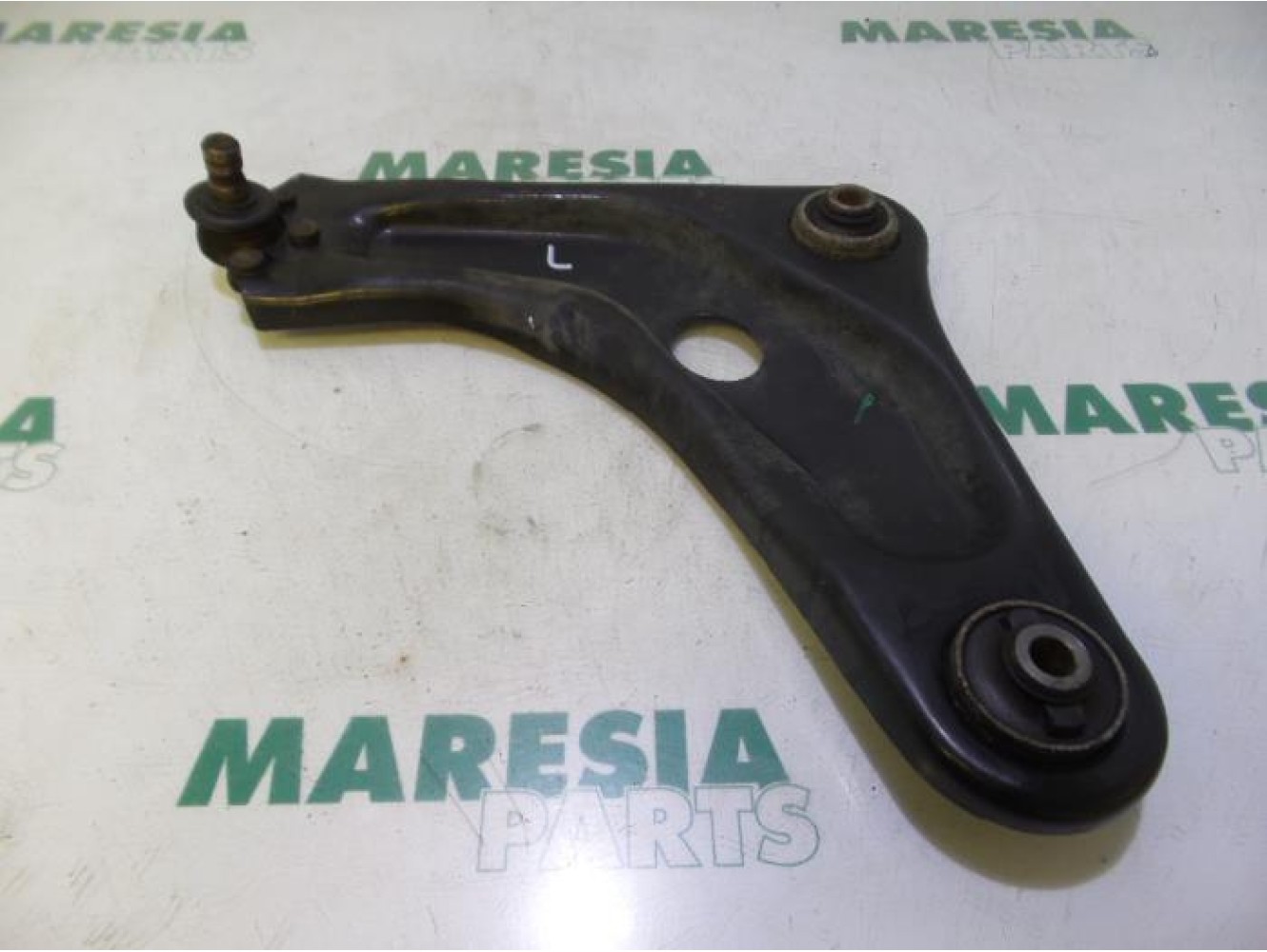 Peugeot - 207 - Front lower wishbone, left