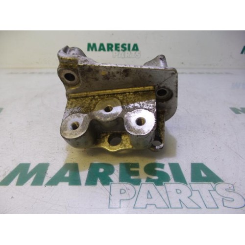 Fiat - Punto - Engine mount