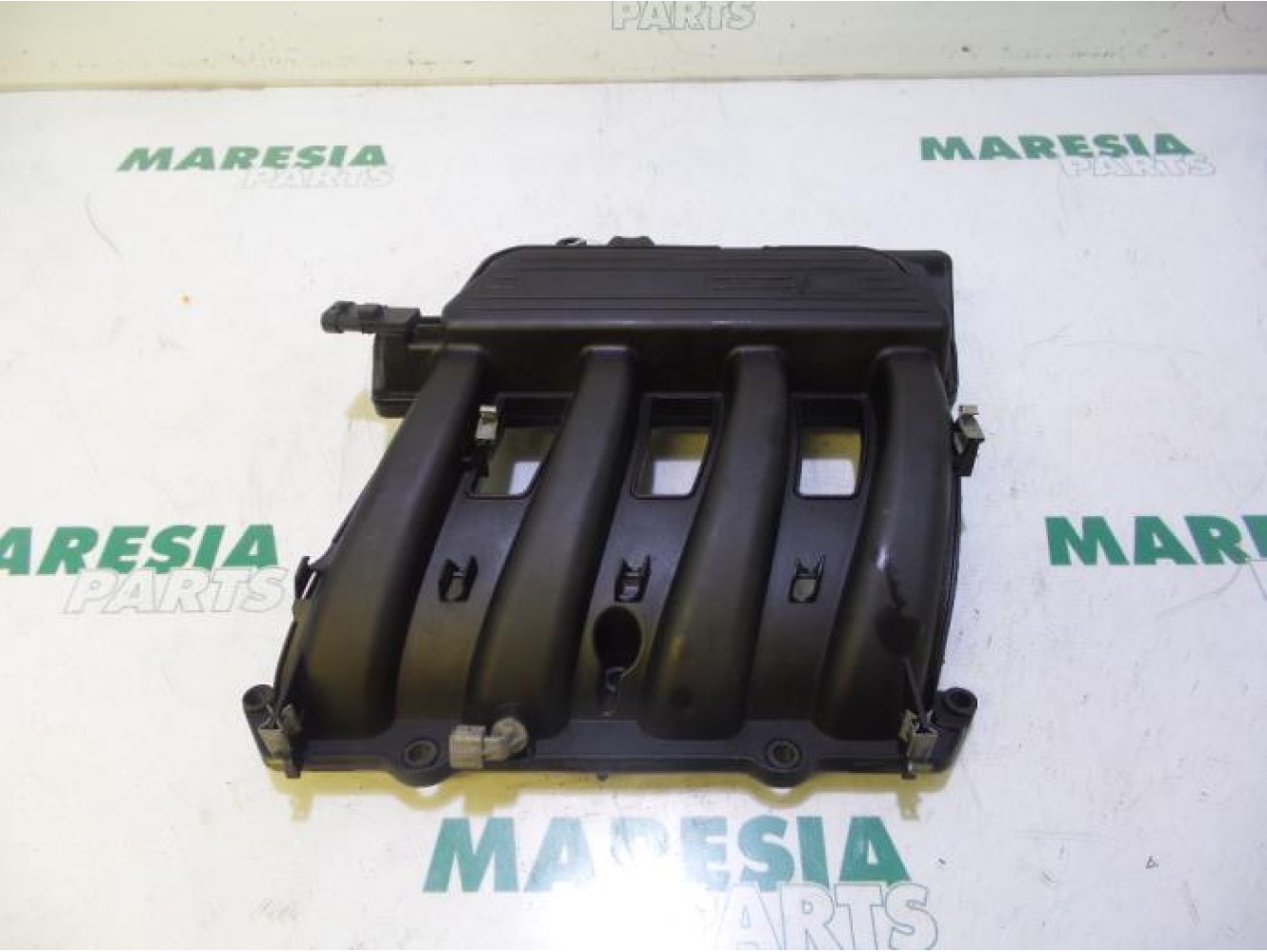Renault - Clio - Intake manifold