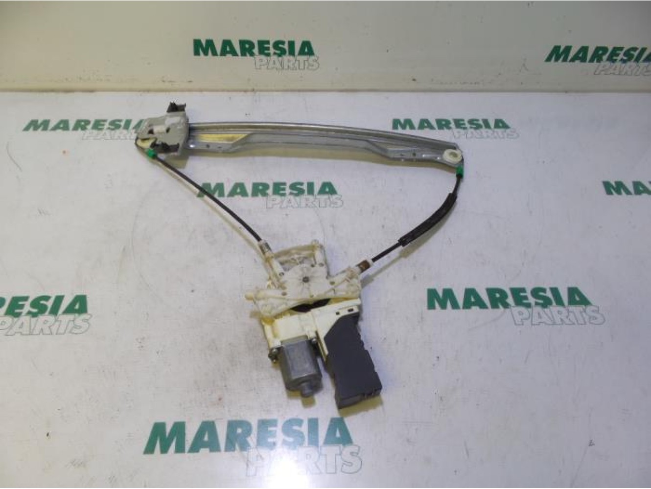 Peugeot - 407 - Fenstermechanik 4-türig links vorne