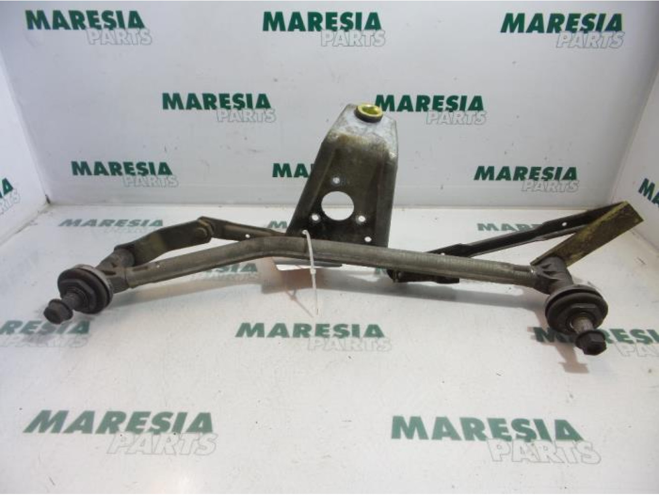 Peugeot - 206 - Wiper mechanism
