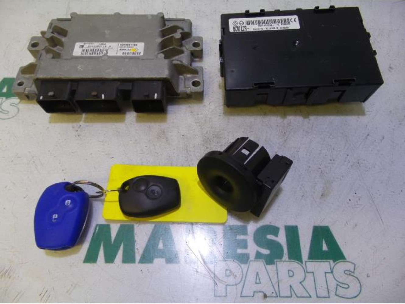 Renault - Clio - Engine management computer