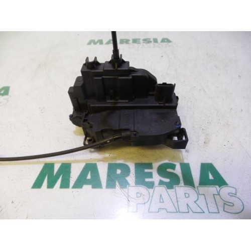 Renault - Clio - Door lock mechanism 2-door, right