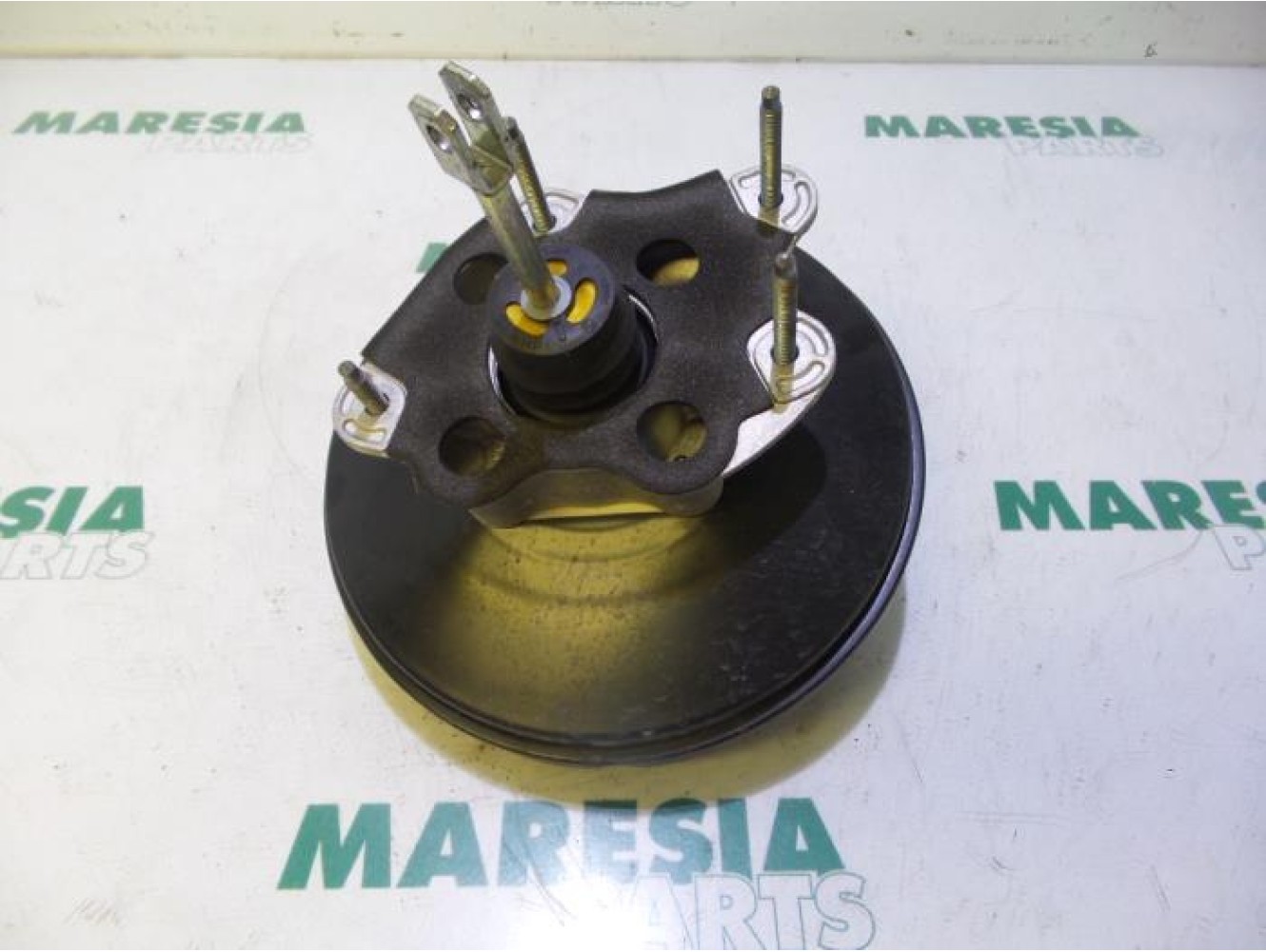 Renault - Clio - Brake servo