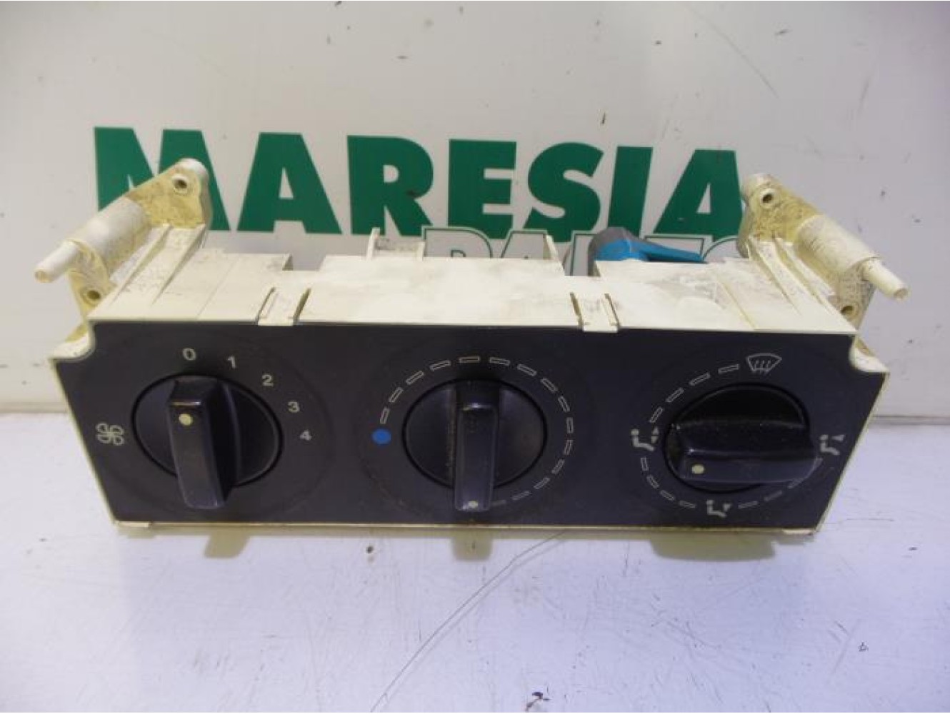 Peugeot - Partner - Heater control panel