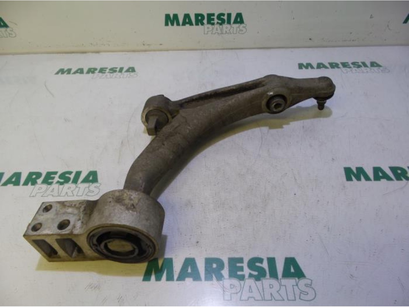 Alfa Romeo - 159 - Querlenker unten rechts vorne