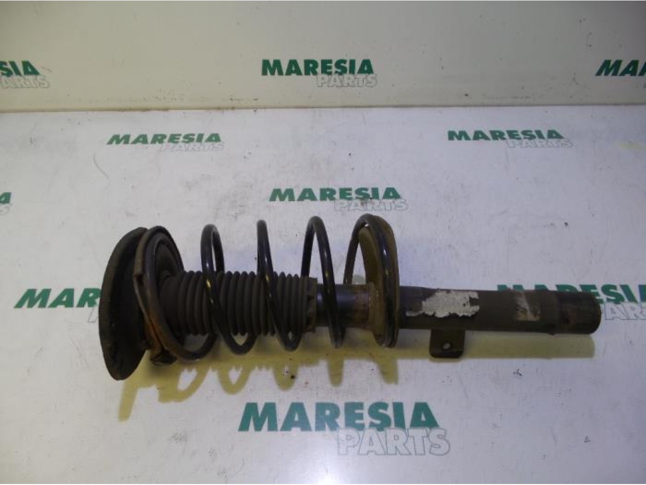 Peugeot - 206 - Schokdemperpoot links-voor