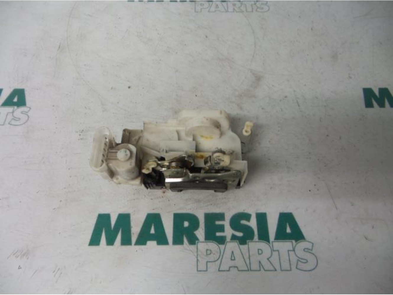Fiat - Punto - Door lock mechanism 2-door, right