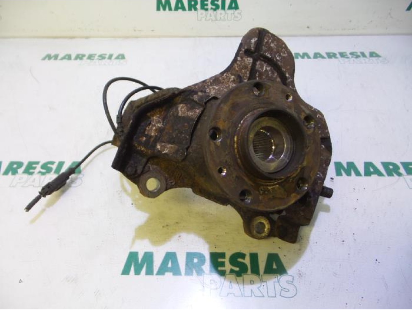 Fiat - Ducato - Achsschenkel links vorne