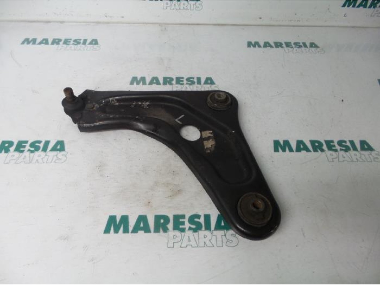 Peugeot - 207 - Front lower wishbone, left