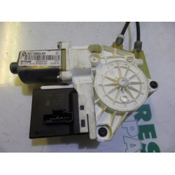 Renault - Megane - Rear door window mechanism 4-door, right