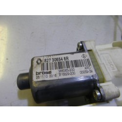 Renault - Megane - Rear door window mechanism 4-door, right