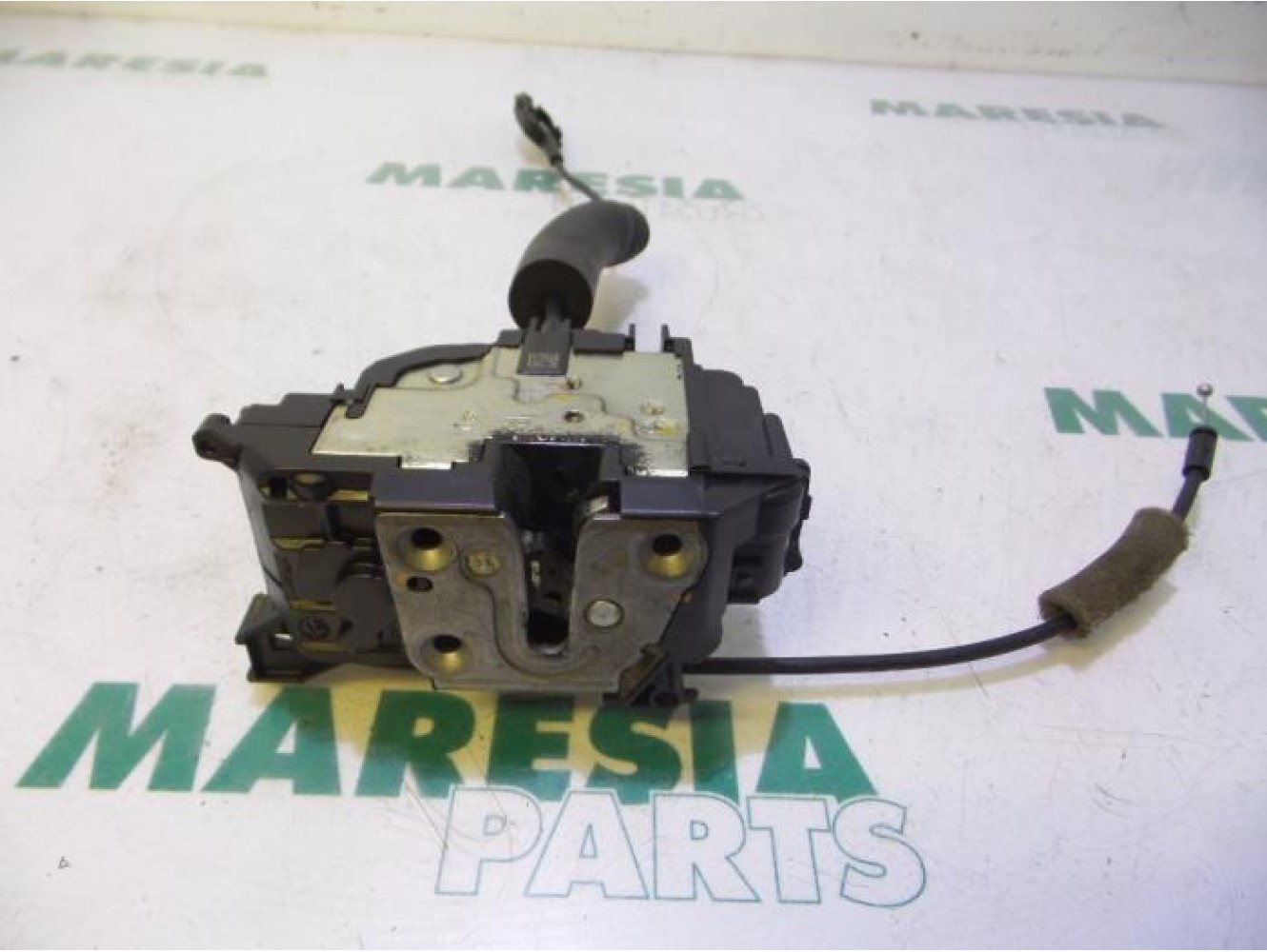 Renault - Megane - Front door lock mechanism 4-door, right