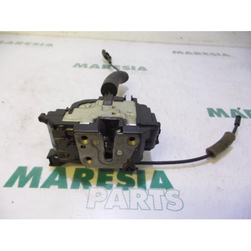Renault - Megane - Front door lock mechanism 4-door, right