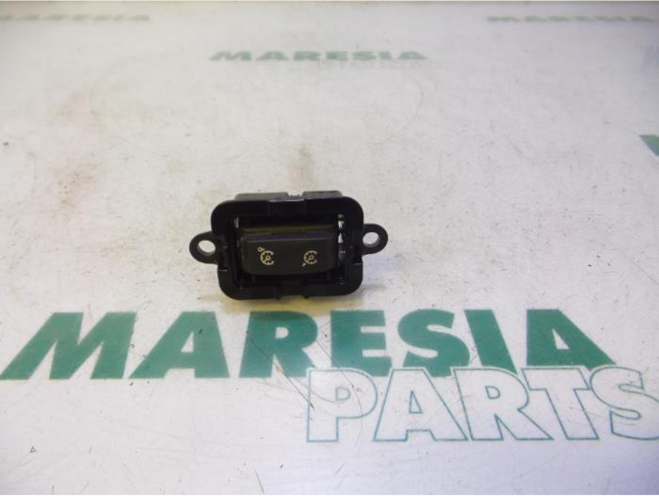 Renault - Megane - Cruise control switch