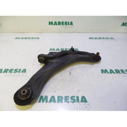 Renault - Megane - Front lower wishbone, right