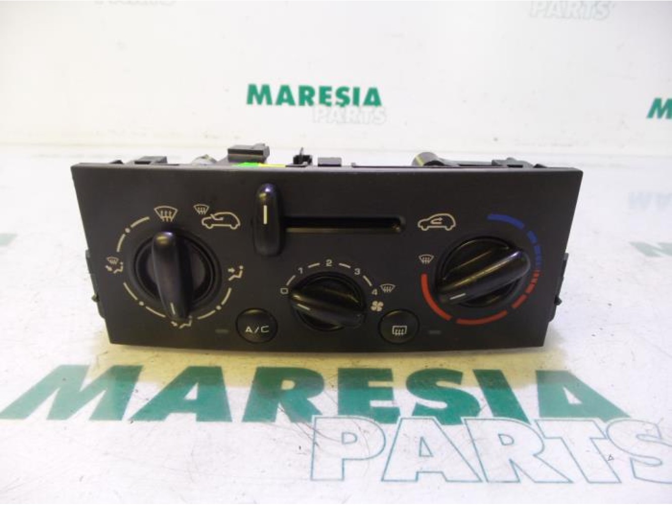 Peugeot - 207 - Heater control panel