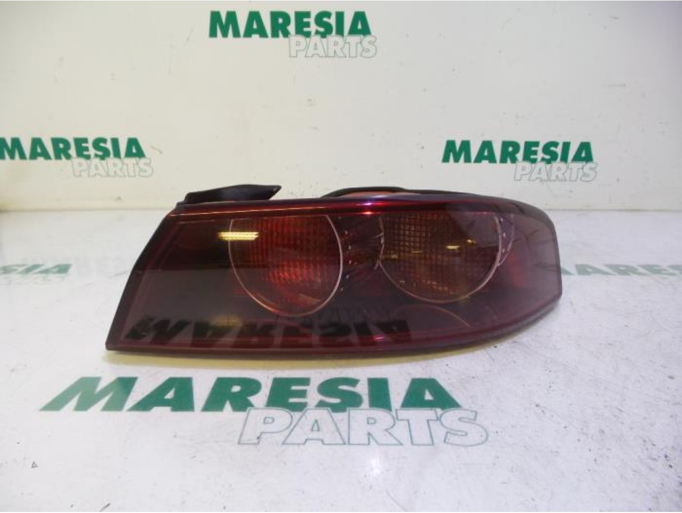 Alfa Romeo - 159 - Taillight, right