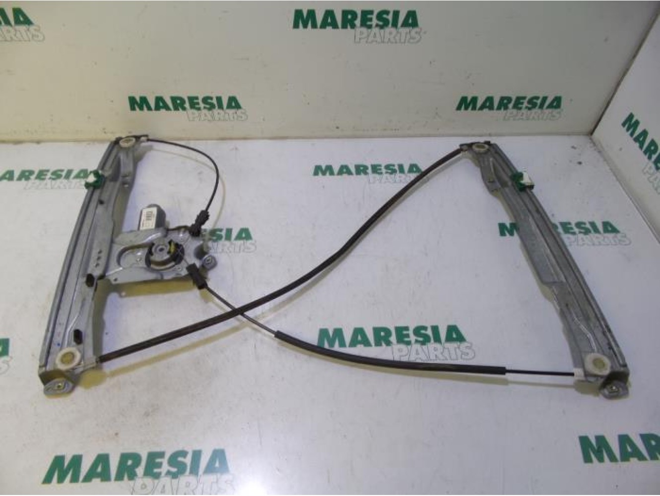 Renault - Clio - Window mechanism 2-door, front right