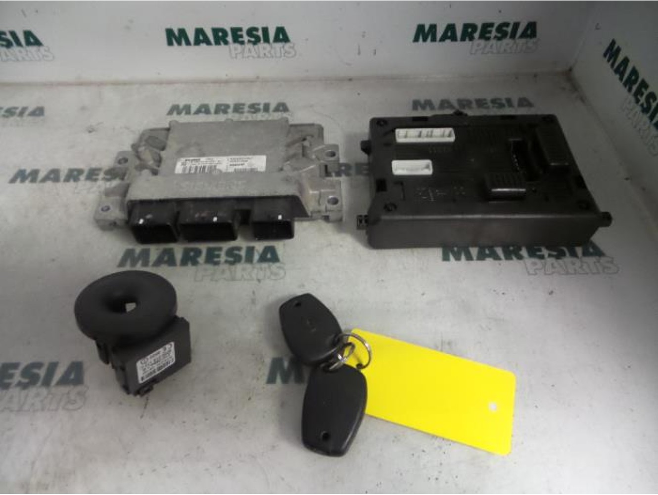 Renault - Clio - Engine management computer