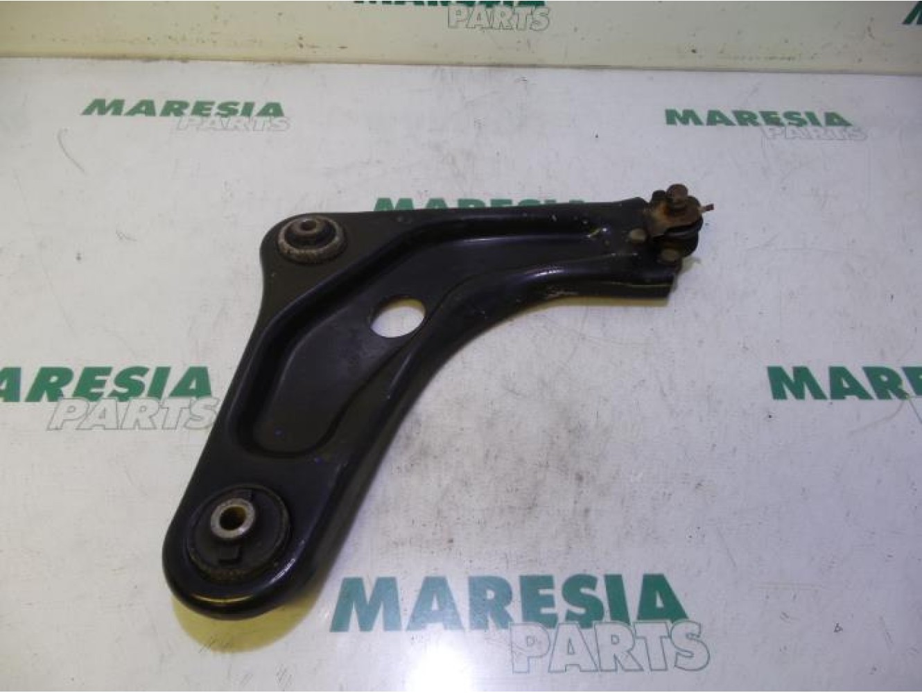 Peugeot - 207 - Front lower wishbone, right