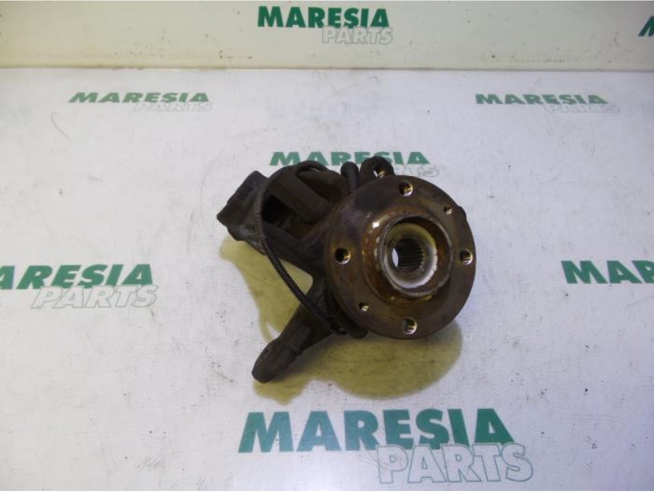 Peugeot - 207 - Knuckle, front right