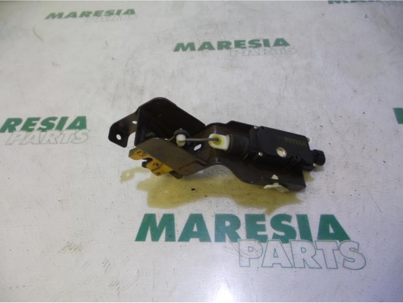 Citroen - C5 - Tailgate lock mechanism