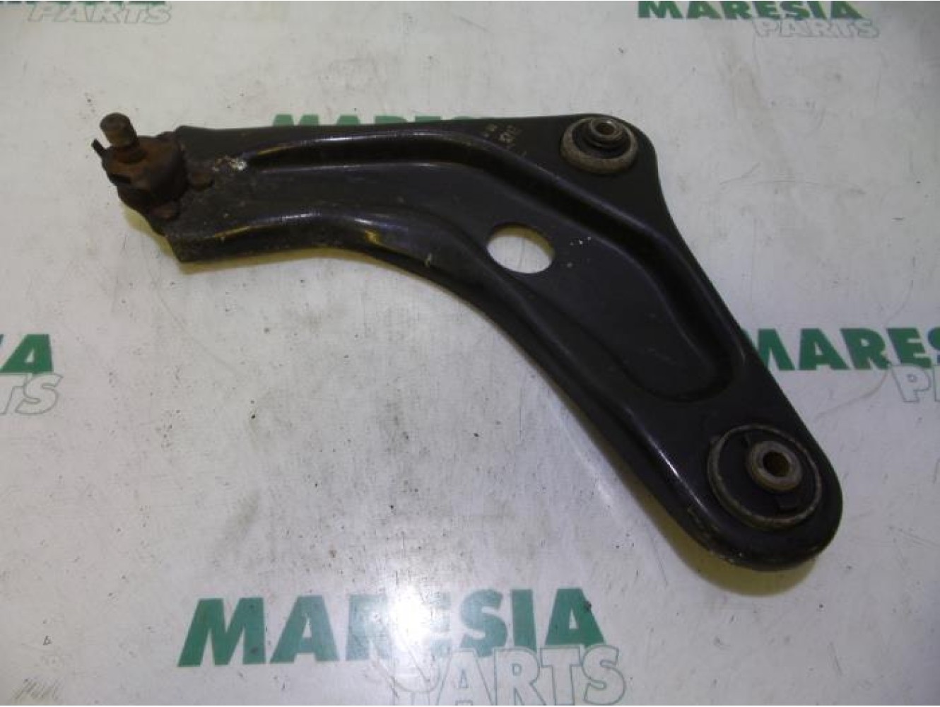 Peugeot - 207 - Front lower wishbone, left