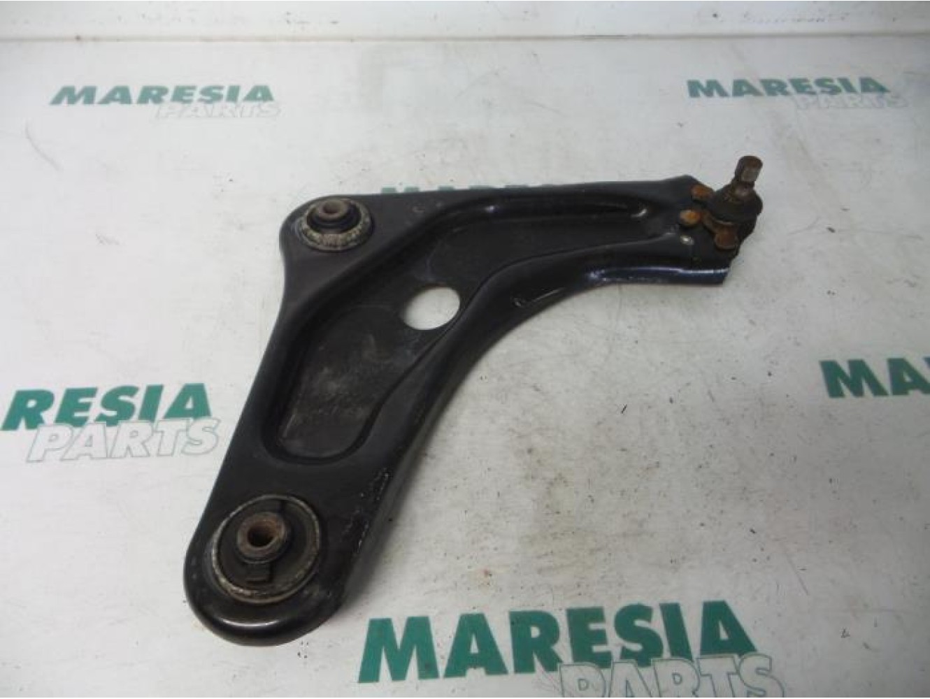 Peugeot - 207 - Front lower wishbone, right