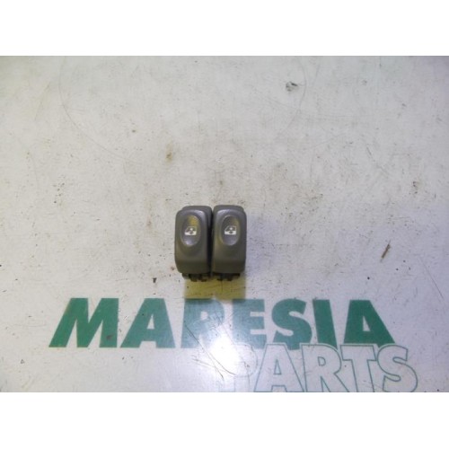 Renault - Twingo - Multi-functional window switch
