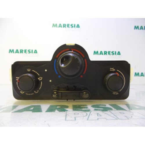 Renault - Clio - Heater control panel
