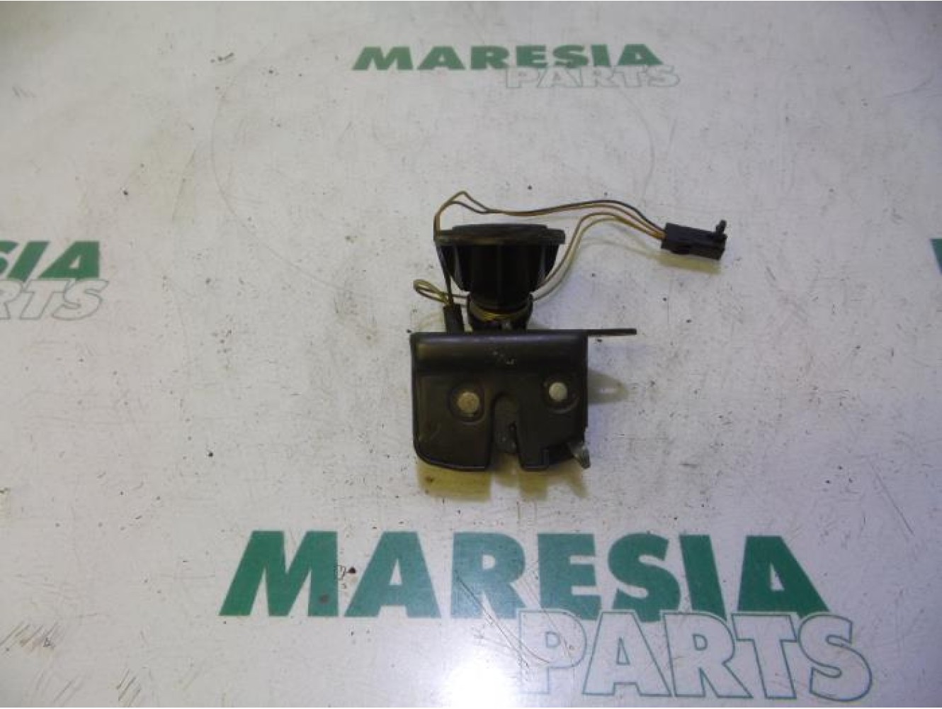 Fiat - Punto - Tailgate lock mechanism