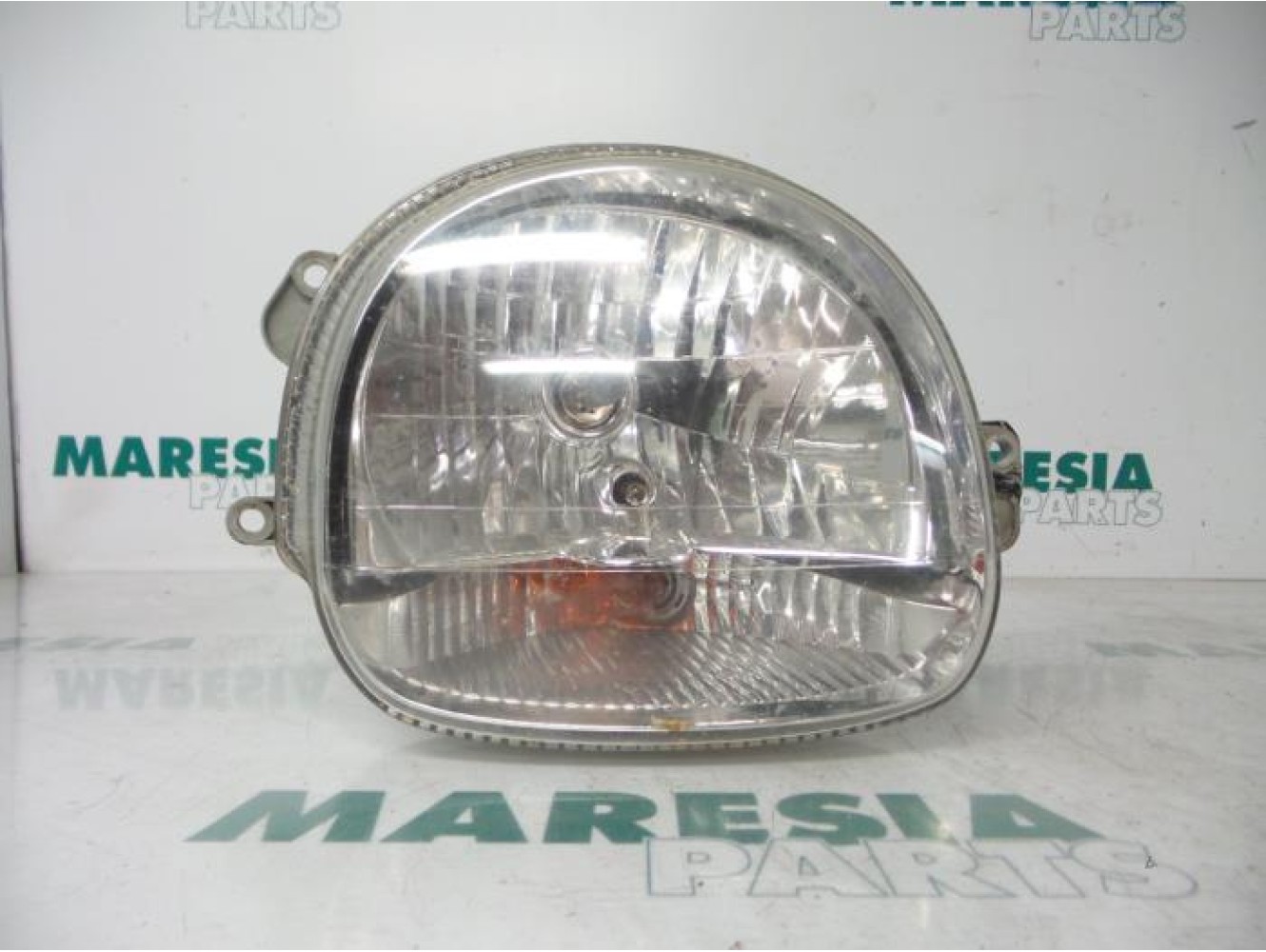 Renault - Twingo - Phare droit