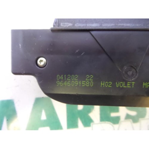 Peugeot - 307 - Tailgate lock mechanism