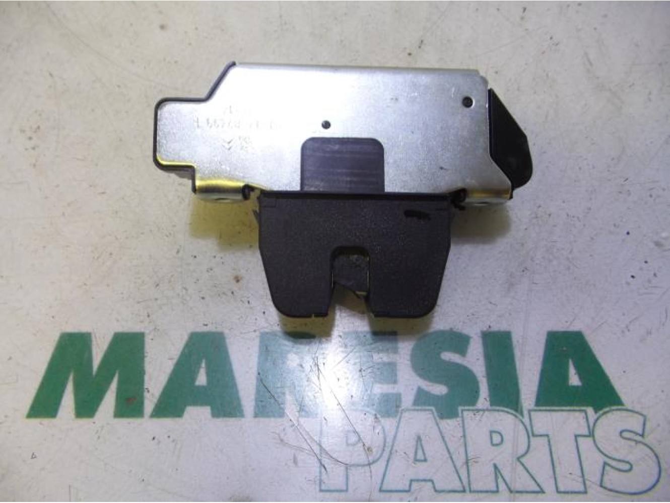 Citroen - C3 - Tailgate lock mechanism