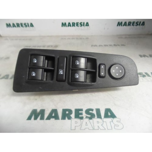 Fiat - Bravo - Multi-functional window switch