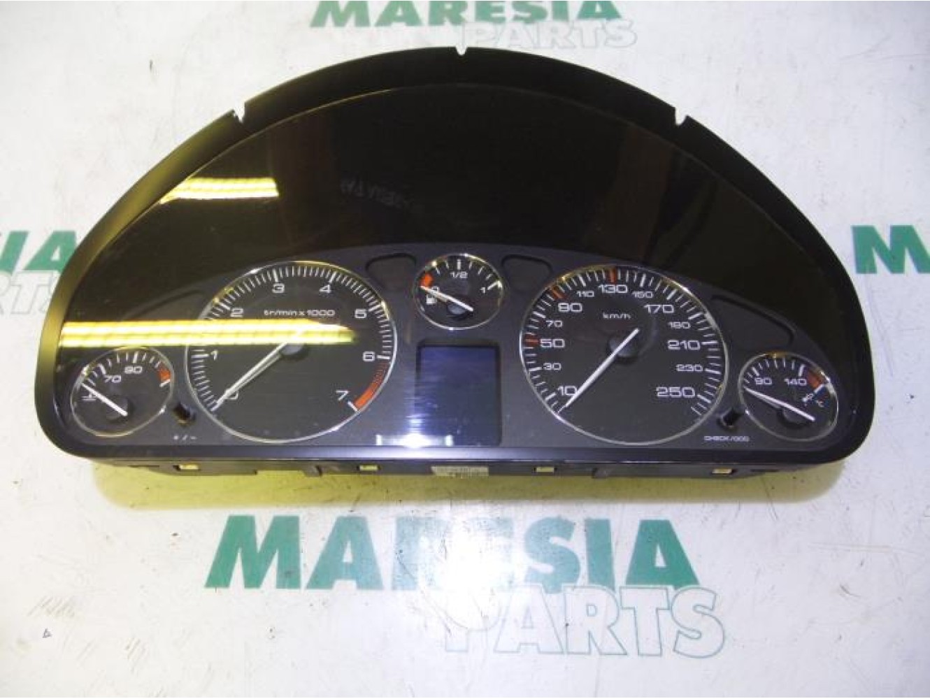 Peugeot - 407 - Instrumentenbrett