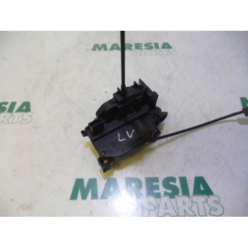 Renault - Clio - Door lock mechanism 4-door, front left