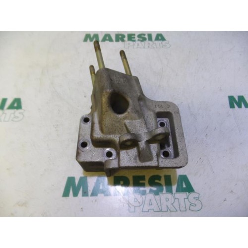 Fiat - Bravo - Engine mount