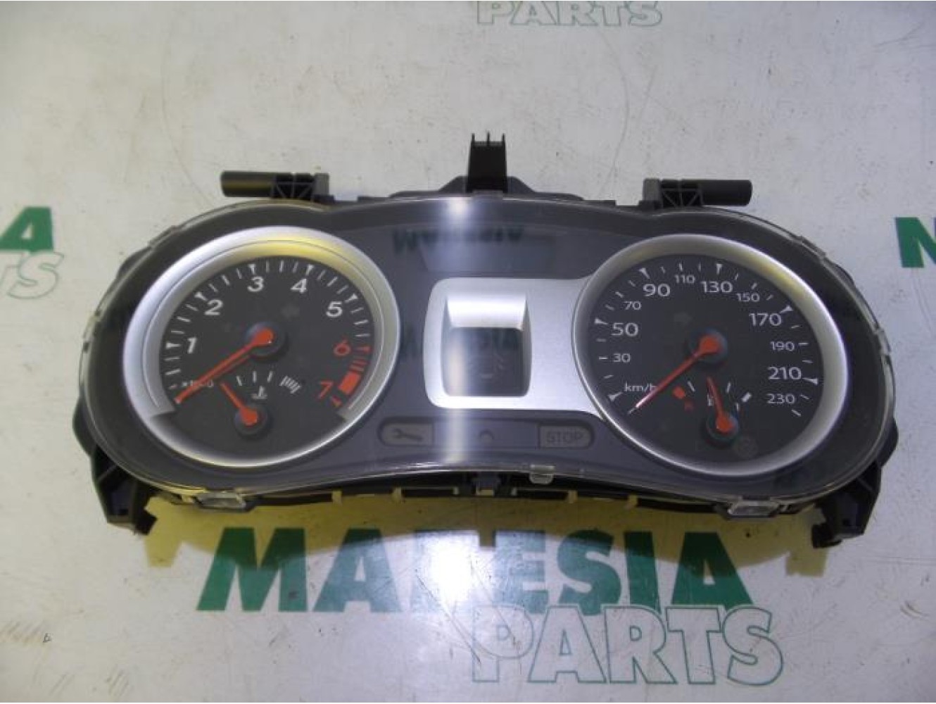 Renault - Clio - Instrument panel