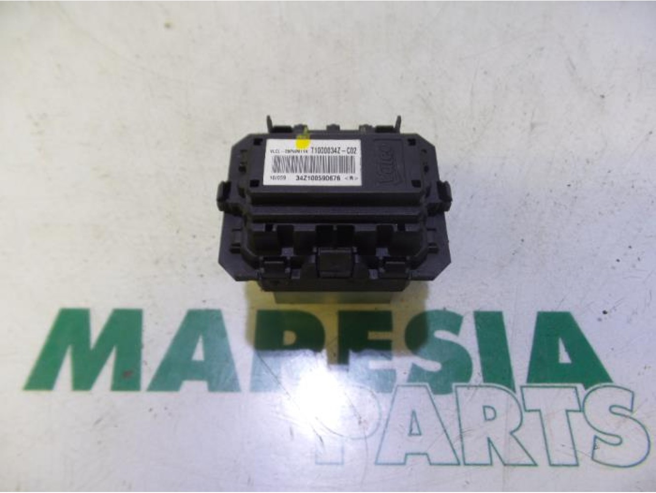 Renault - Clio - Heater resistor