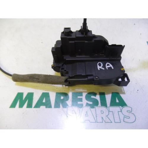 Renault - Clio - Rear door mechanism 4-door, right