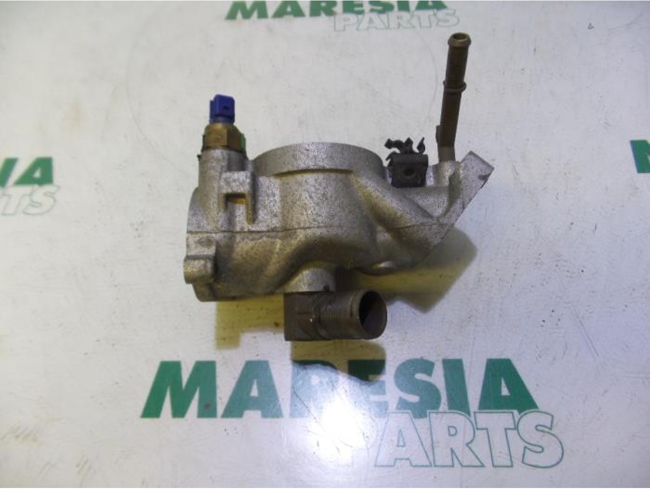 Peugeot - 206 - Boîtier thermostat