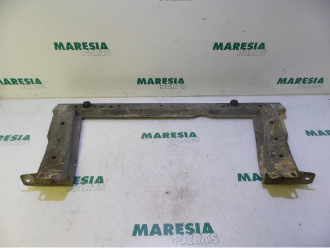 Renault - Megane - Radiator bar