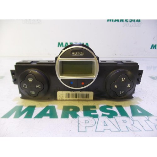 Renault - Megane - Panneau de commandes chauffage